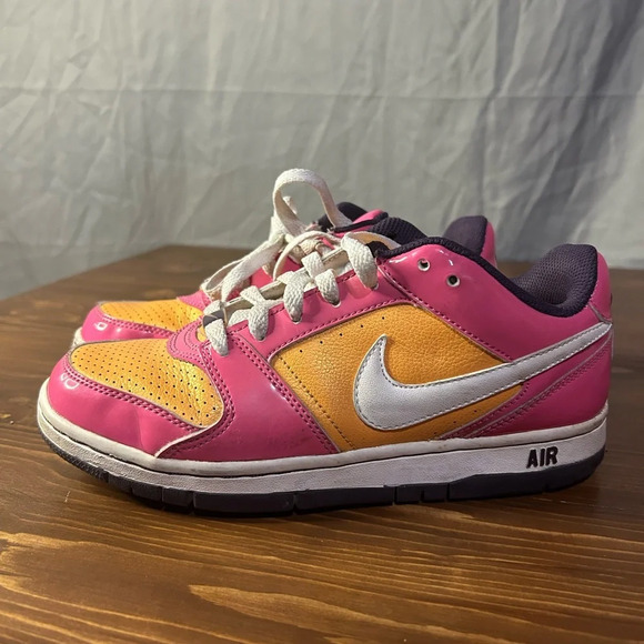 Nike Air wmn shoes size 6.5 - Picture 3 of 11